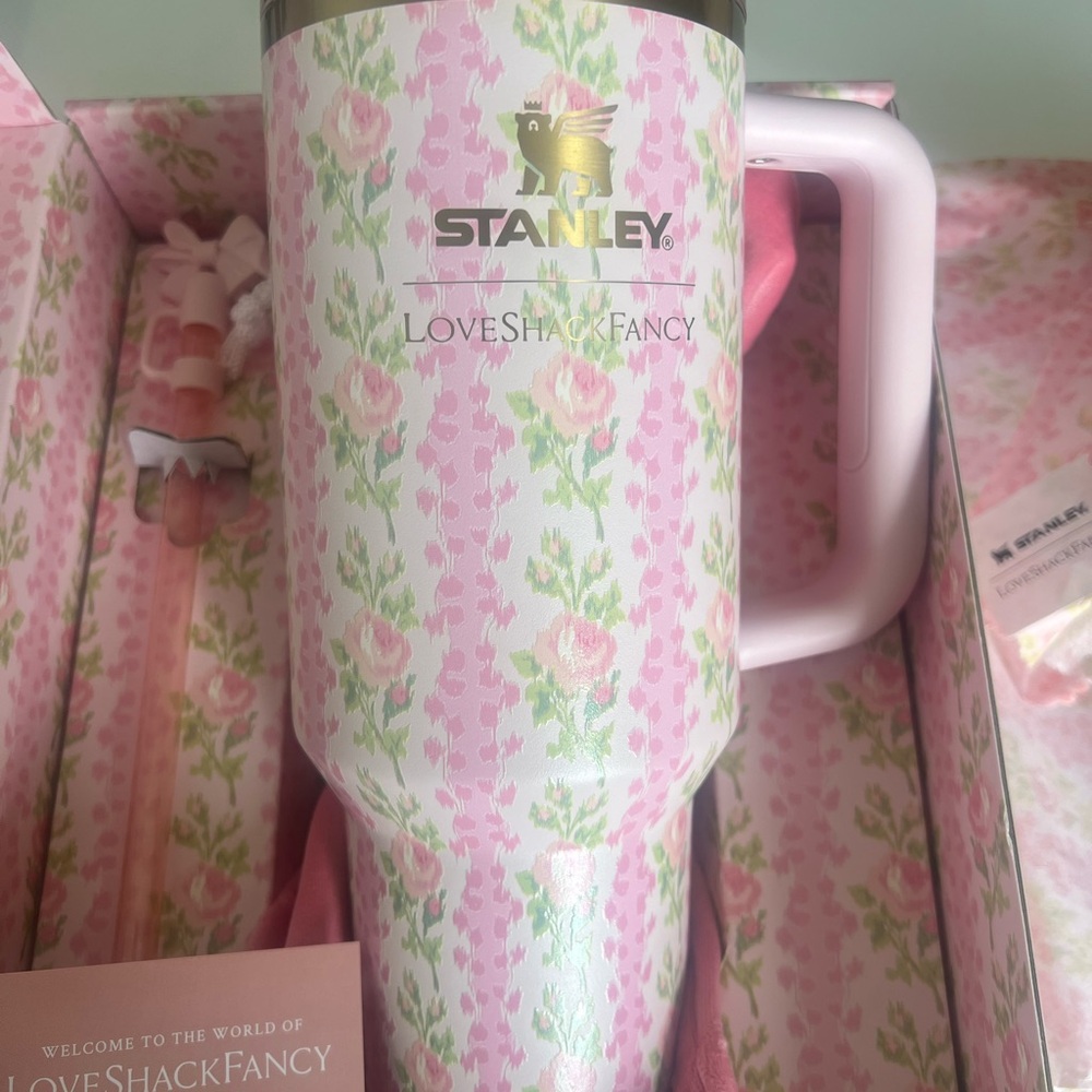 Stanley X LoveShackFancy 40OZ Blooming Heirloom. unopened, beautifully wrapped!